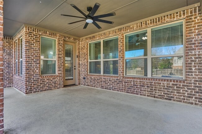 Building Photo - 118 Madeline Ln