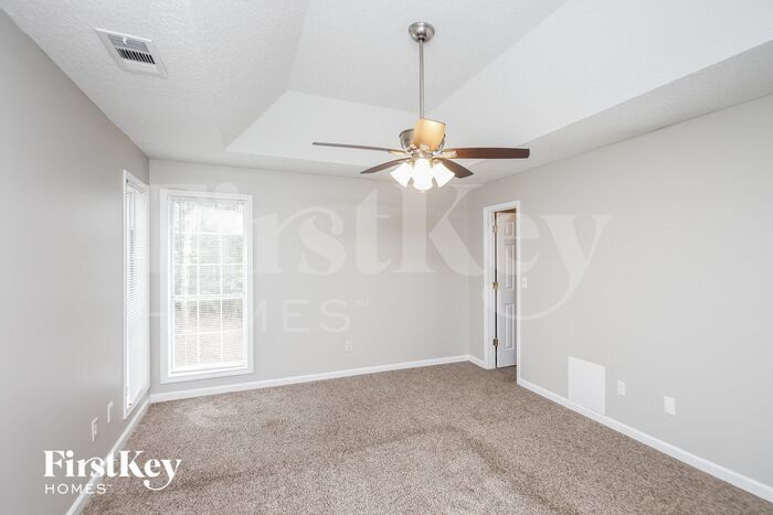 Building Photo - 9634 Fox Hunt Cir N