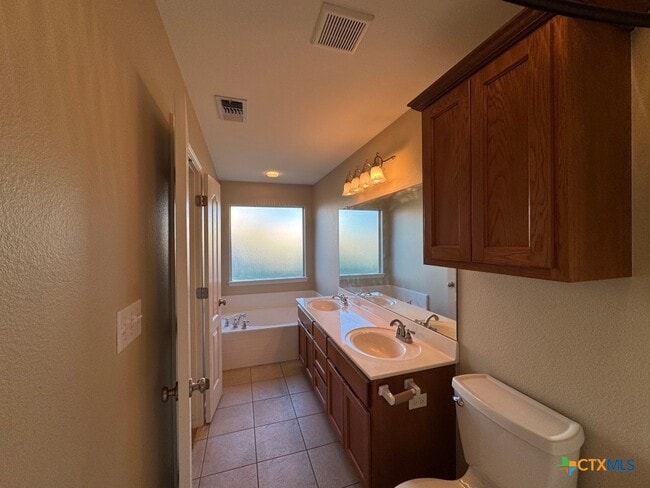 Building Photo - 318 Silverado Trail