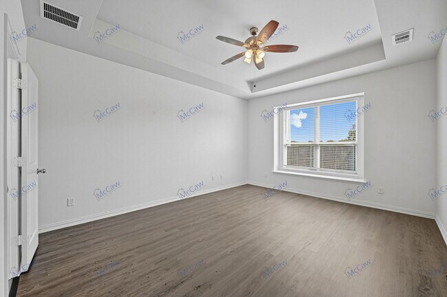 Building Photo - 1124 Salem Dr