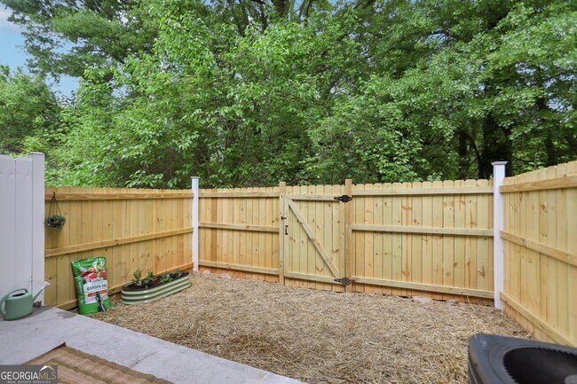 Building Photo - 2864 Vining Ridge Terrace