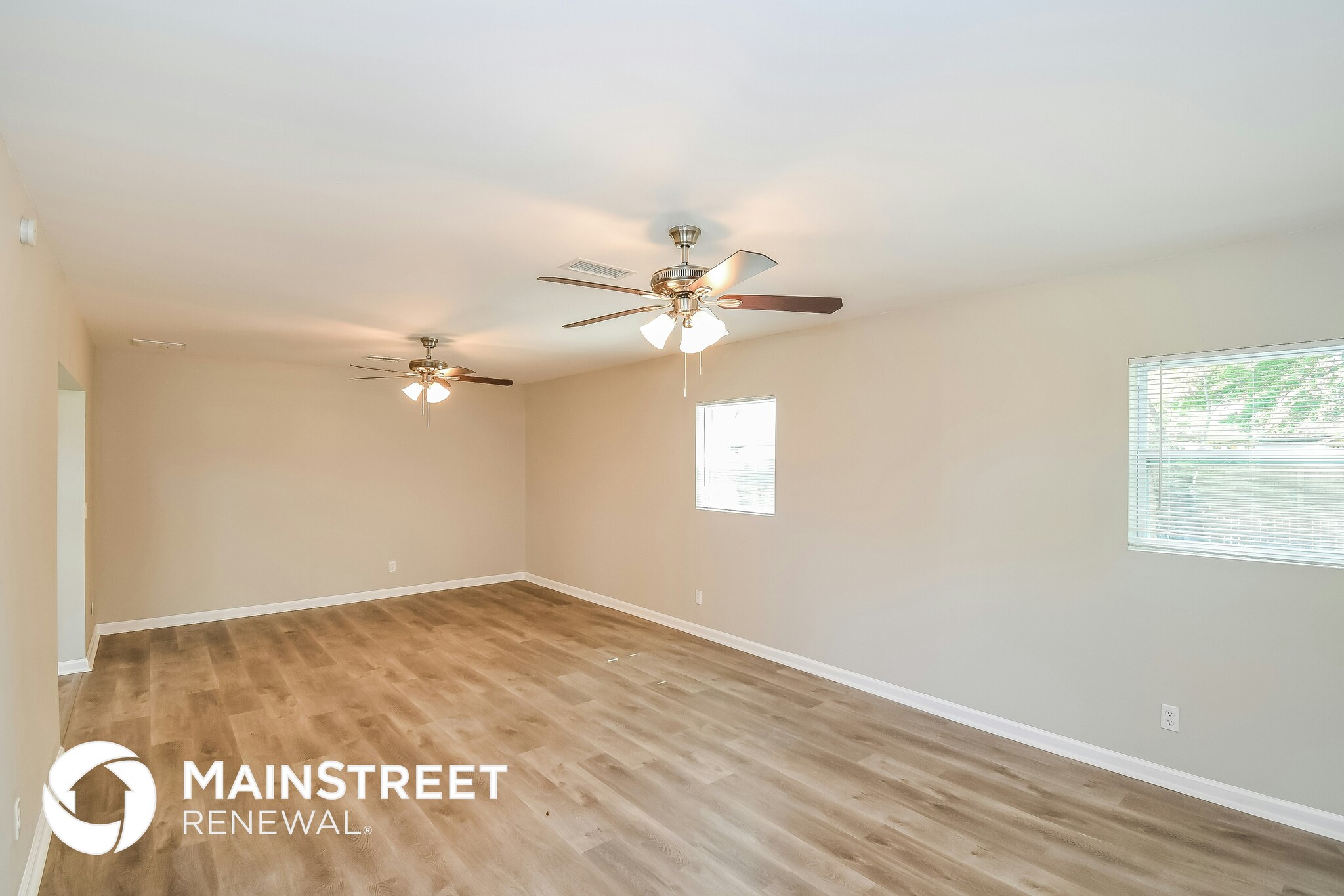 Building Photo - 10560 Citrus Ln