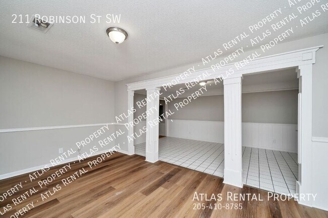 Building Photo - 211 Robinson St SW