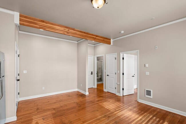 Building Photo - The Rinehart Building Residential Units
