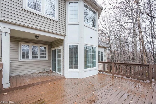 Building Photo - 3729 Edgehill Dr