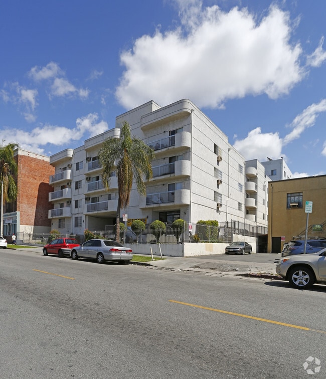 748 S Catalina St - Residential Condominium