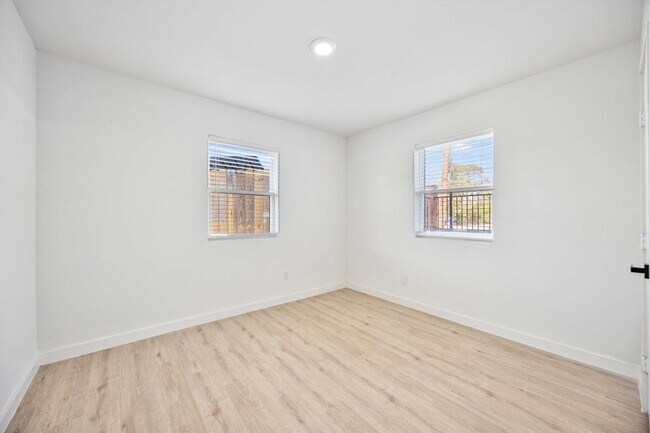 Building Photo - 6811 Del Rio St