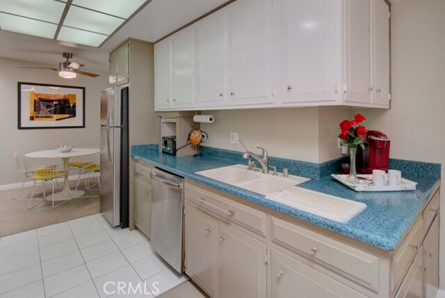 Building Photo - 315 Avenida Castilla