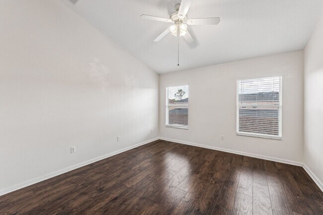 Building Photo - 16076 Old Ash Loop