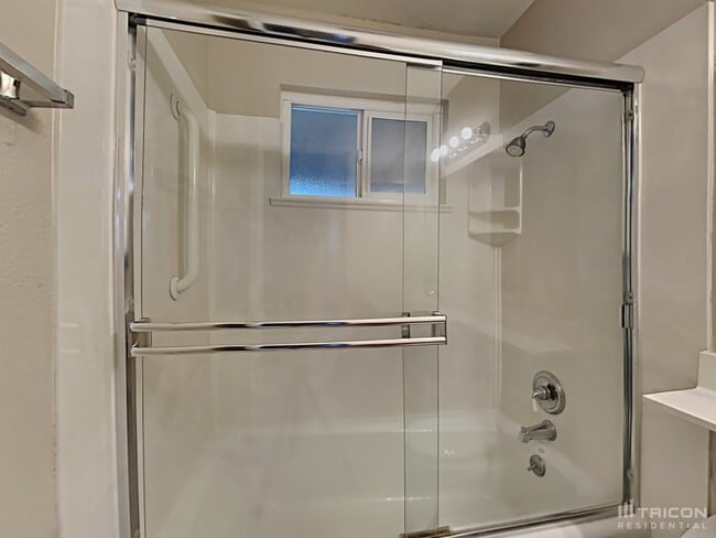 Building Photo - 810 Capstan Ct