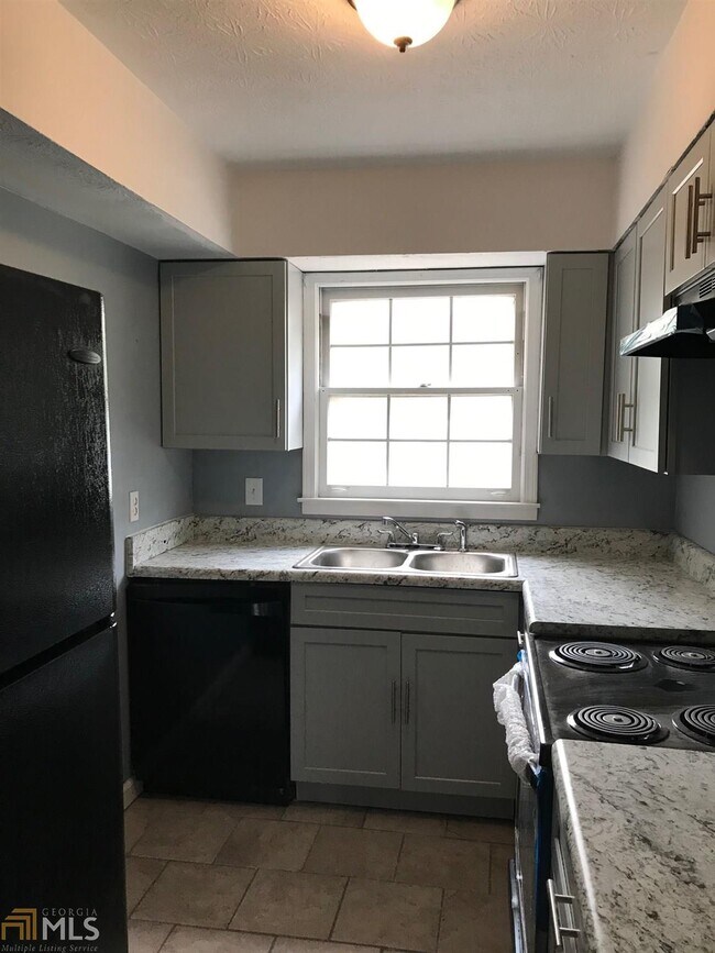Building Photo - 4469 Golf Vista Cir
