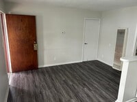 Building Photo - 161 D View Ave
