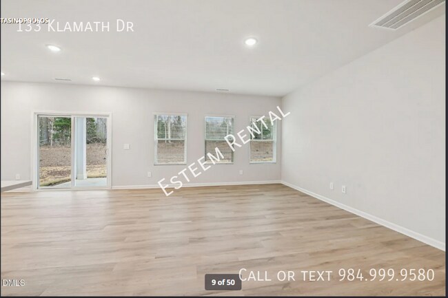 Building Photo - 133 Klamath Dr