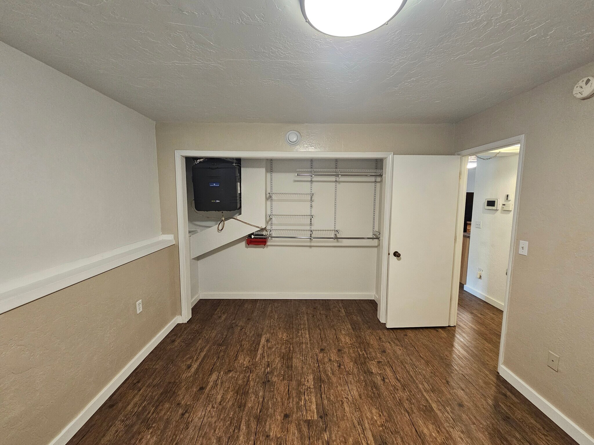 Building Photo - 800 W 56th Ave