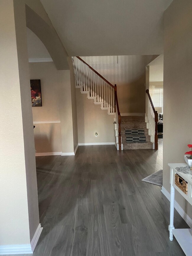 Building Photo - 2502 Younger Ct