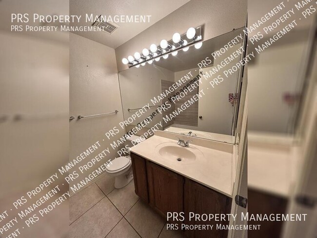 Building Photo - Single Story Phoenix Home Available Februa...