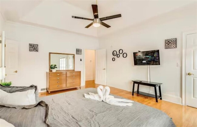 Building Photo - 1408 Aramore Dr SE