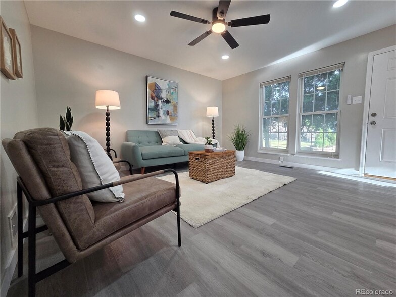 Building Photo - 1250 S Monaco Street Pky