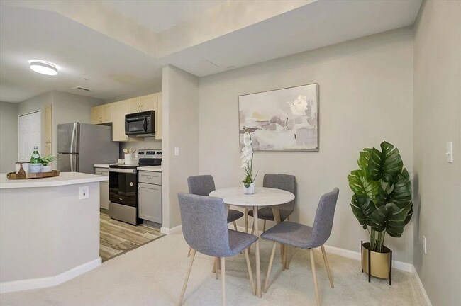 Building Photo - UNIT 2064