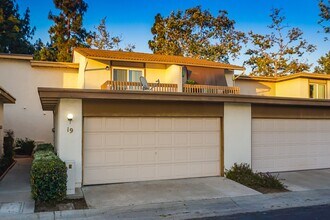 Building Photo - STUNNING 3BD/2.5BA TOWNHOUSE - BONITA VIEW...