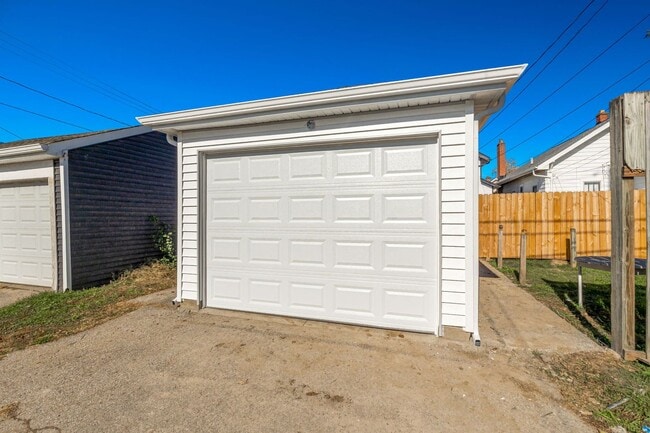 Building Photo - Charming 2-Story Home with Modern Updates ...