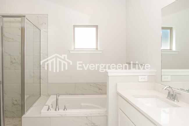 Building Photo - 14729 Mountain Strm Dr