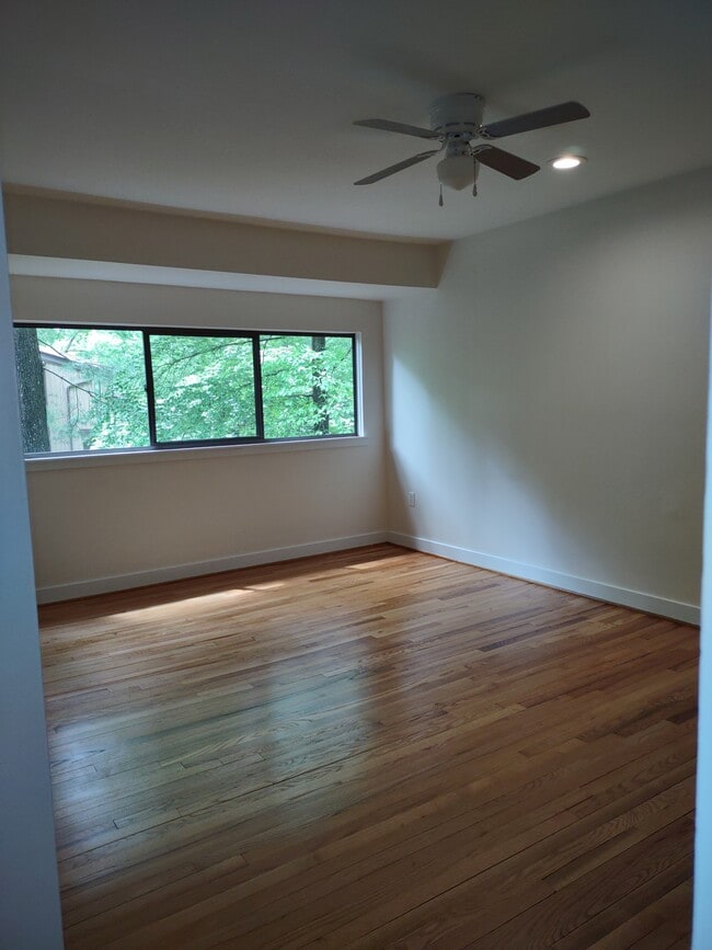 Building Photo - 9313 Groundhog Dr