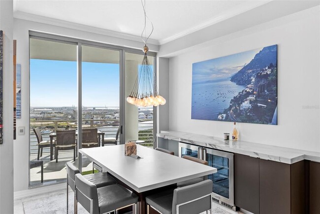 Building Photo - 449 S 12th St