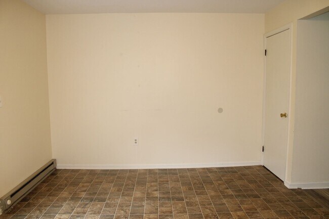 Building Photo - 3701-B Davidsburg Rd.