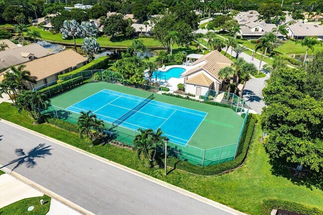 Building Photo - 4830 Brighton Lakes Blvd