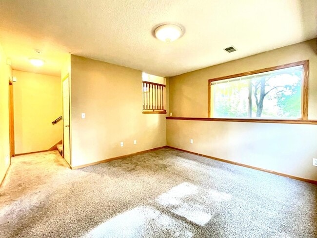 Building Photo - 7414 Bolton Way