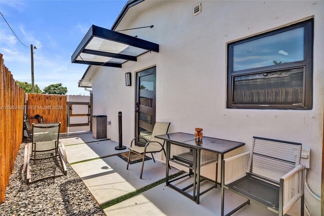 Building Photo - 6761 Allen St