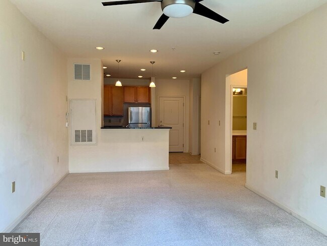 Building Photo - 2655 Prosperity Ave