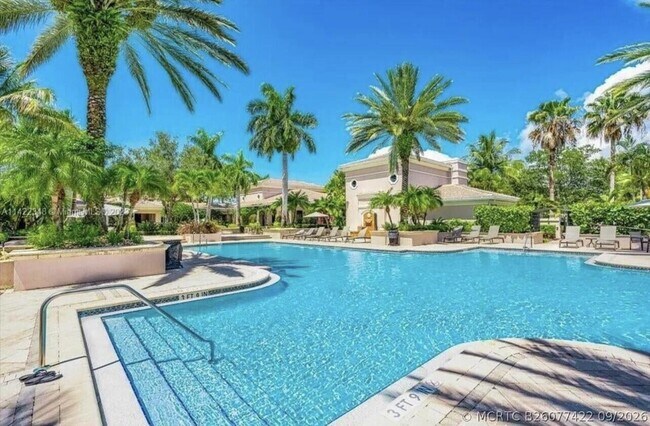 Building Photo - 3021 Alcazar Pl