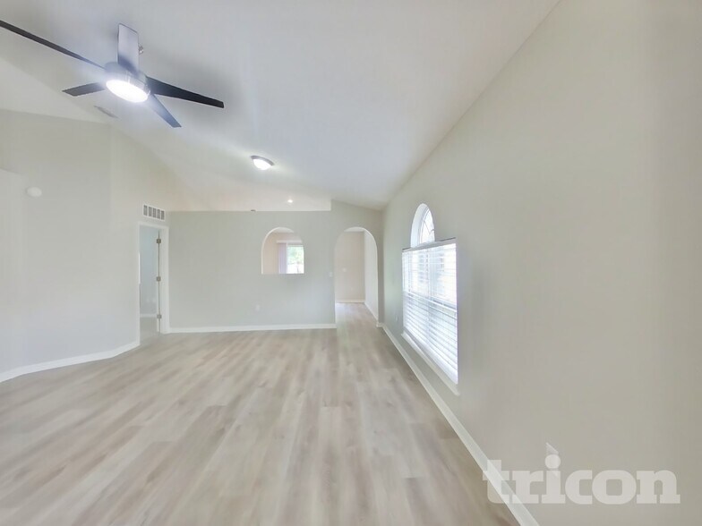 Building Photo - 3556 Alec Dr