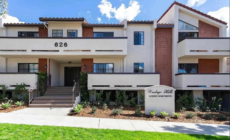 Building Photo - 626 E Verdugo Ave