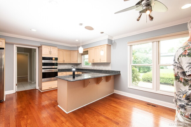 Building Photo - 2603 Old Mill Ln