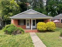 Building Photo - Cozy 2 Bedroom Duplex (Move in Special if ...