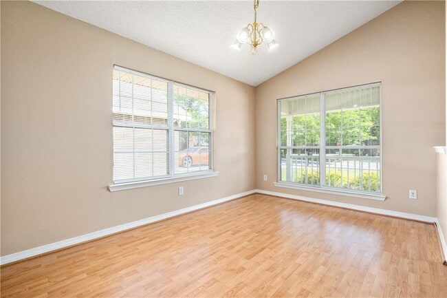 Building Photo - 8158 Magnolia Village Dr N