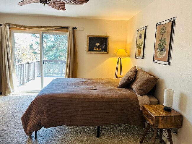 Building Photo - 22689 Cedar Pines Ave