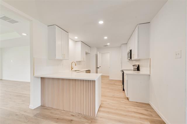 Building Photo - 1933 Garden Crest Ln