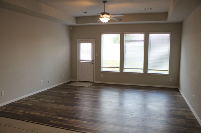 Building Photo - House for lease in Katy, Easy access to 99...