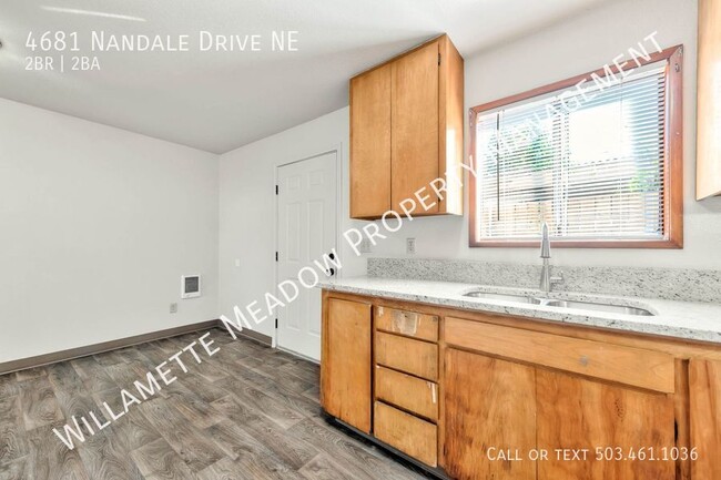 Building Photo - Spacious and Updated 2-Bedroom Apartment w...