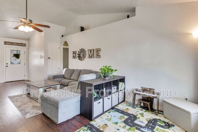 Building Photo - 3661 London Rd