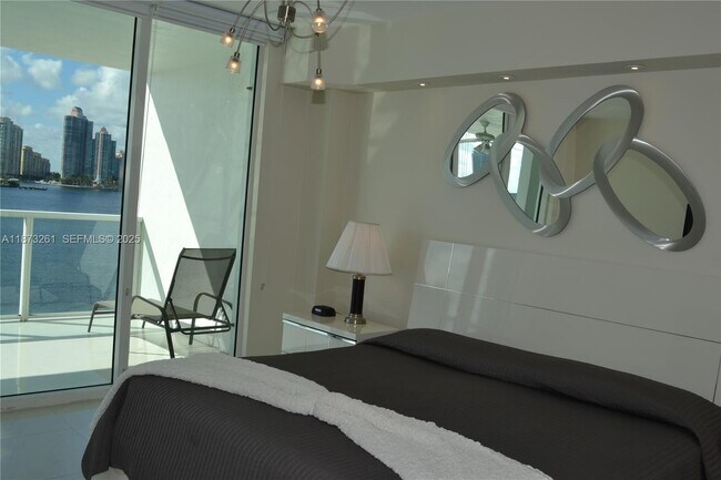 Building Photo - 18100 N Bay Rd