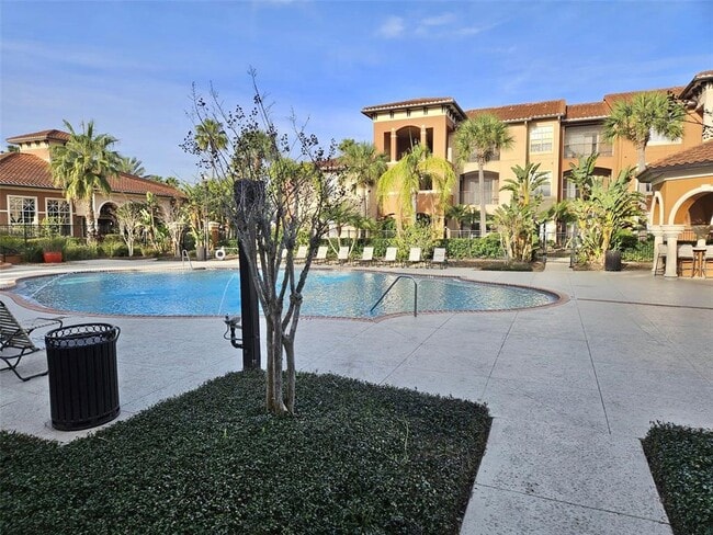 Building Photo - 5542 Metrowest Blvd