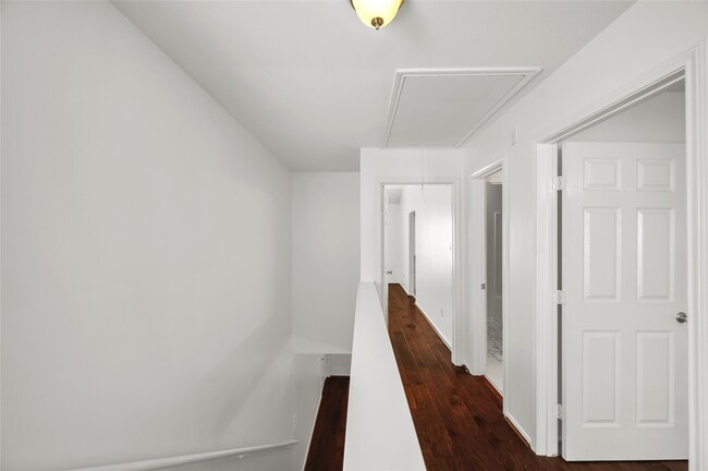 Building Photo - 1719 Redwing Bluff Dr