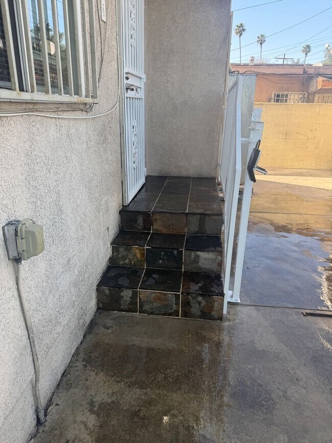 Building Photo - 79(633)