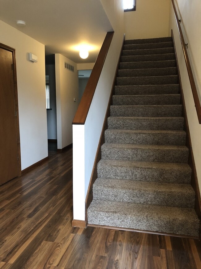 Building Photo - Now leasing for August 1st 2025!
