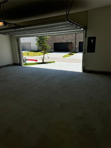 Building Photo - 2821 Jacaranda Dr